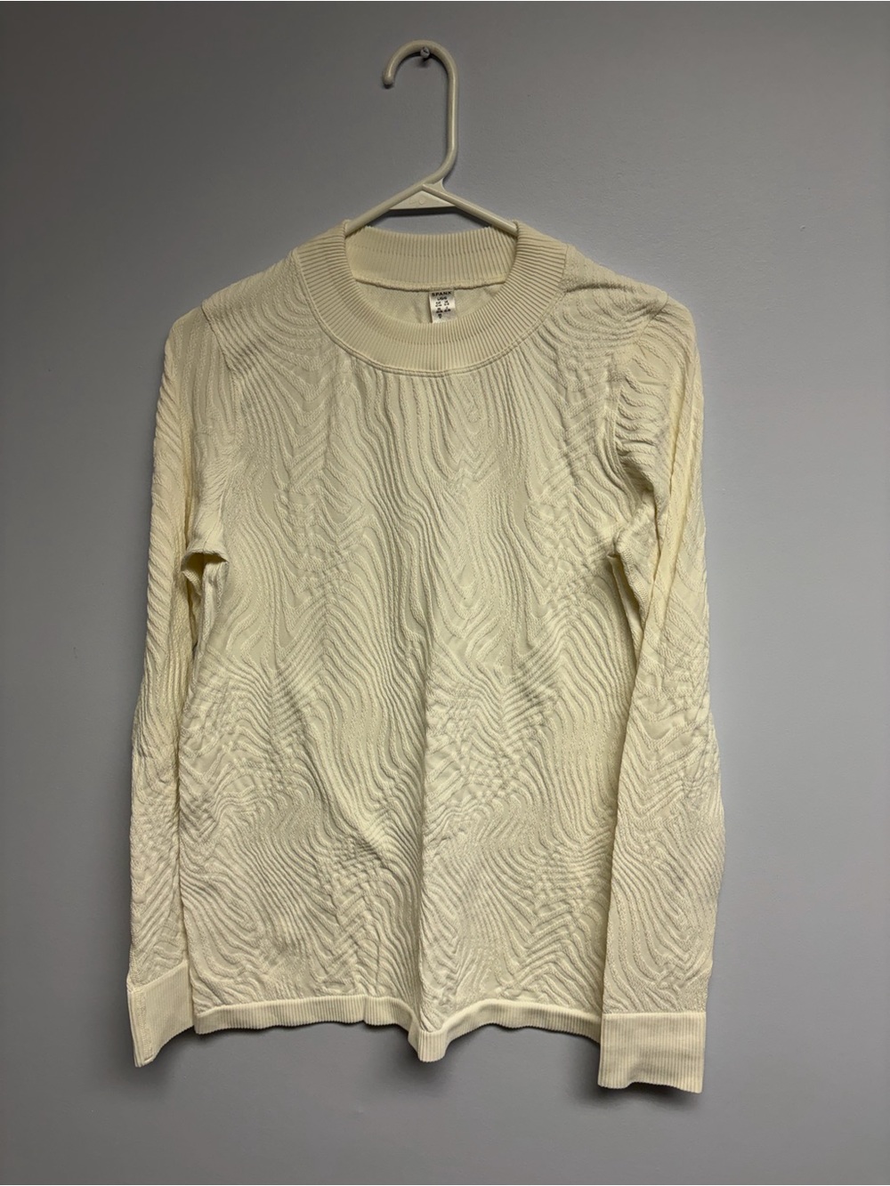 White/Cream Textured spanx long sleeve